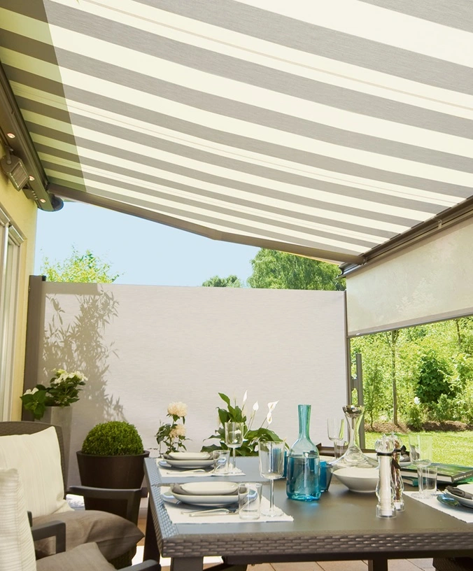 Windscherm met doek en knikarm Windscherm met doek en knikarm